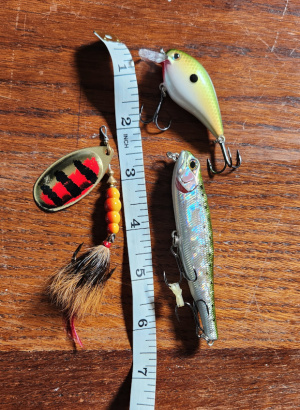 small pre-spawn muskie lures
