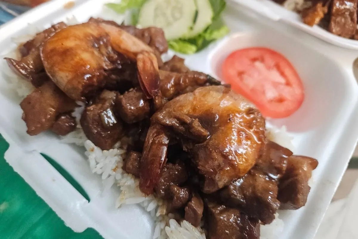 shore lunch provided by south florida fishing guide justin nguyen