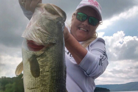 Summer Bass Fishing - Retrieve Speed with Mike Gerry