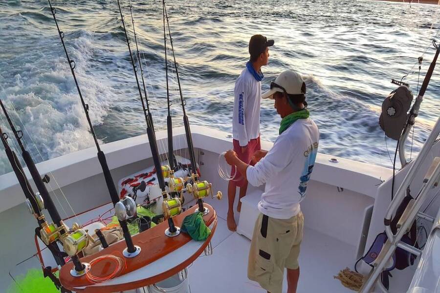 Saltwater Fishing Videos - Offshore Tactics and Techniques