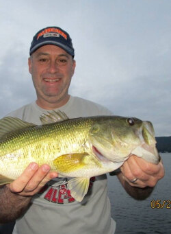 Lake Guntersville Bass Fishing - Jigging Spoons in the Summer 