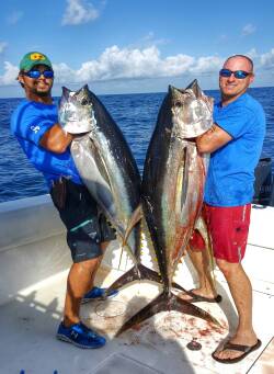  Chunking Yellowfin Tuna fishing course being taught