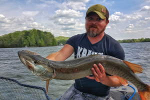 Cory Allen shows muskie trolling techniques and how to catch fish